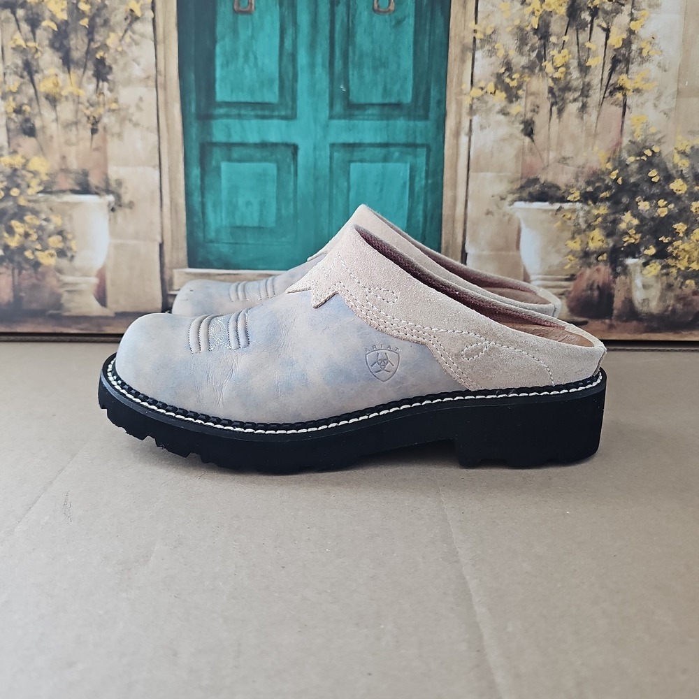 ARIAT WOMENS LEATHER MULES SIZE 8 B Tan And Grey, Fat baby Boot style